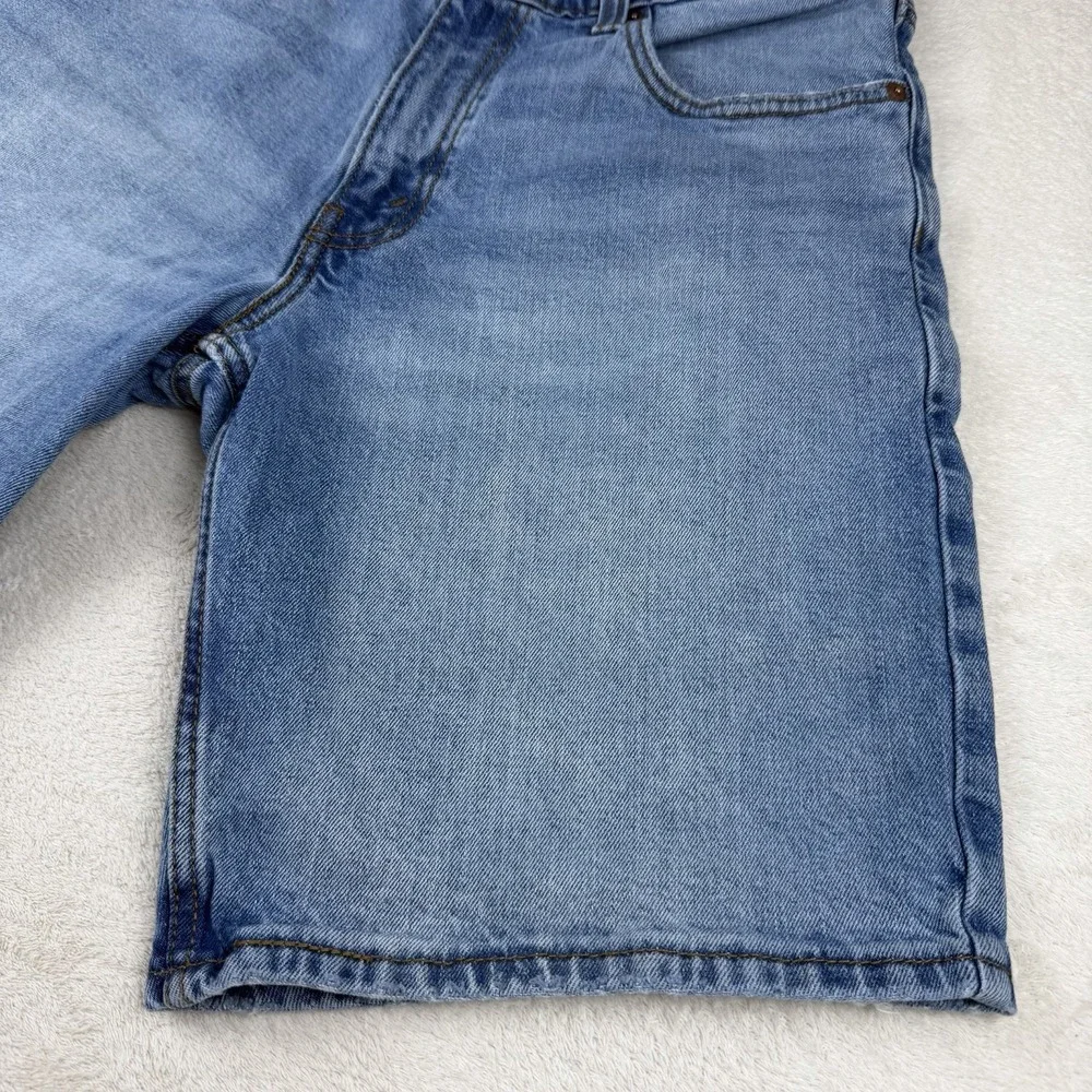 Levi Strauss Signature Medium Wash Denim Jean Shorts Size‎ 32